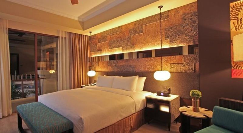 سوییت جونیور, The Bellevue Resort