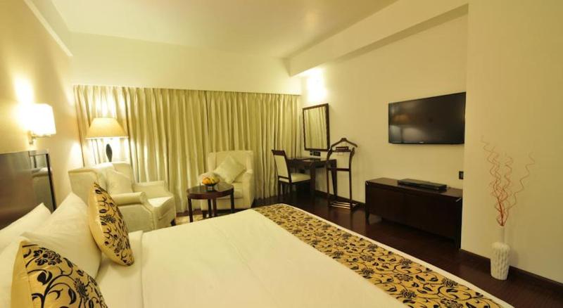 클럽 룸, The Fern Residency  Rajkot