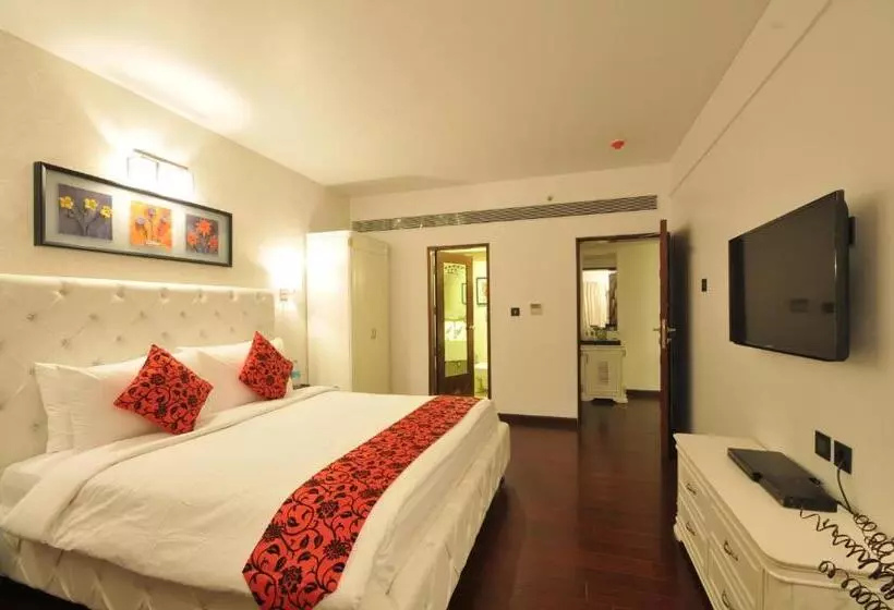 スイート, The Fern Residency  Rajkot