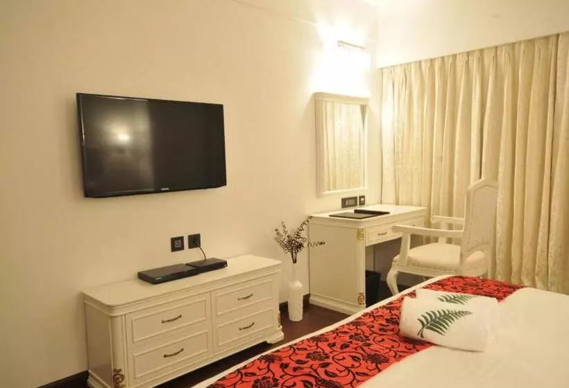 スイート, The Fern Residency  Rajkot