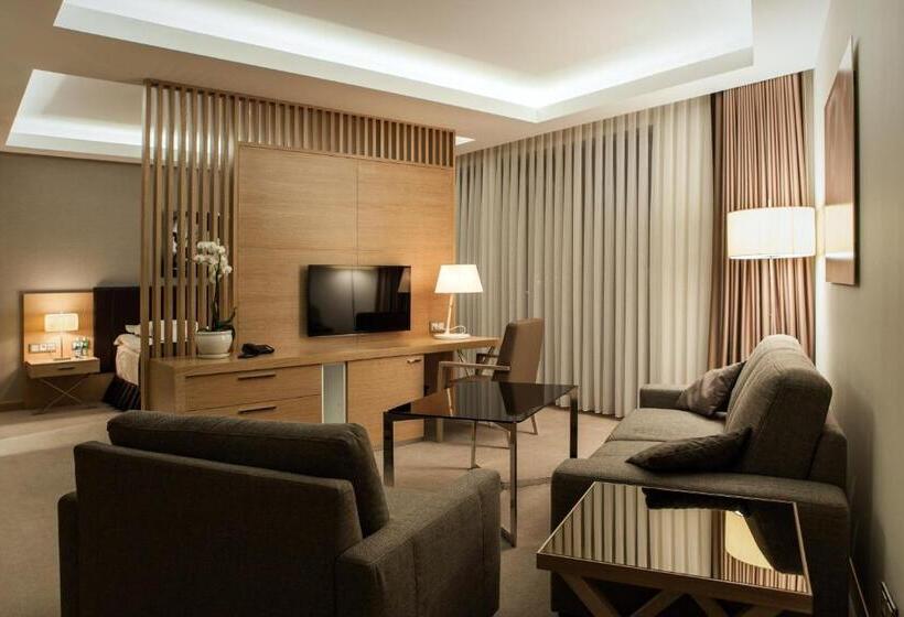 Suite with lake view, Tiffi Boutique