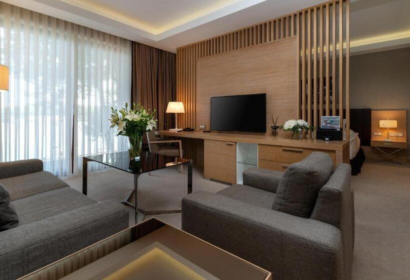 Suite with lake view, Tiffi Boutique