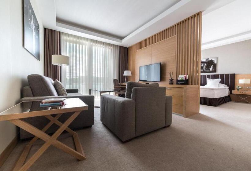 Suite with lake view, Tiffi Boutique