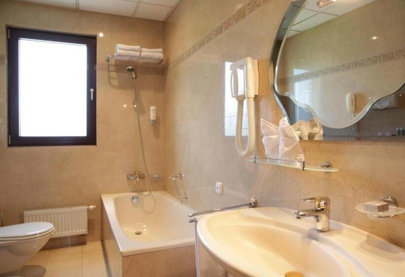 سوئیت پرزیدنت, Parkhotel Vienna