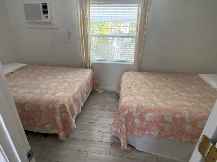 شقة غرفة واحدة, Tropical Winds Motel & Cottages
