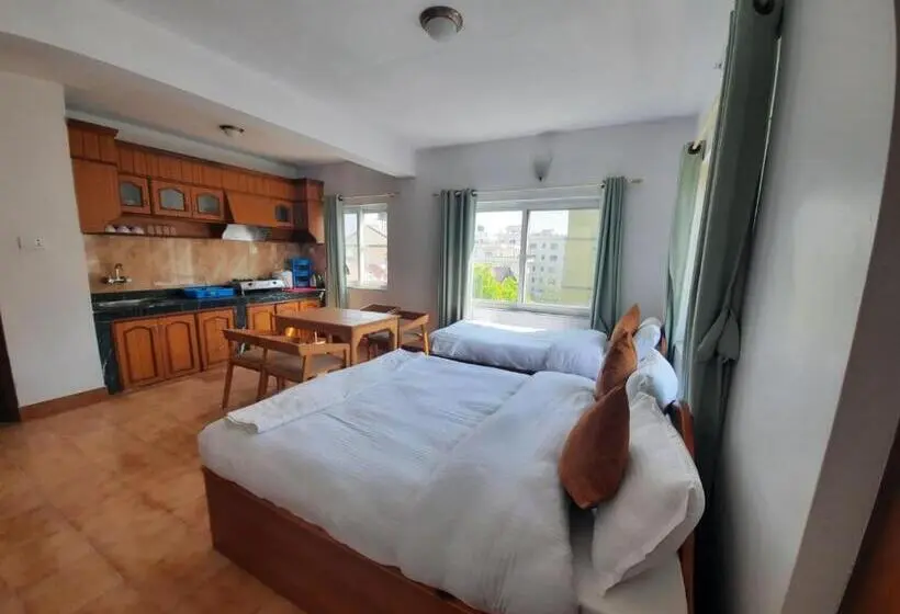 اتاق خانوادگی, Eco Inn Guest House