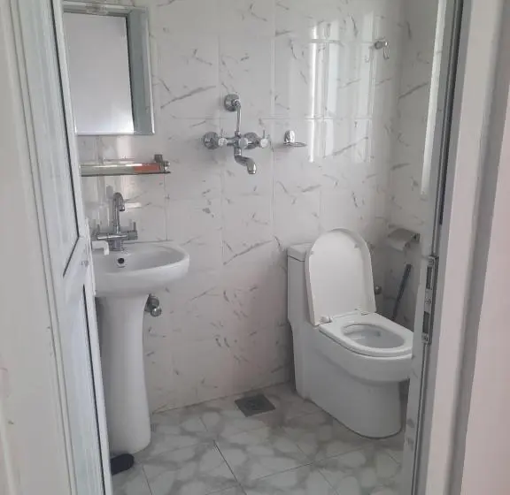 اتاق استاندارد یک نفره, Eco Inn Guest House