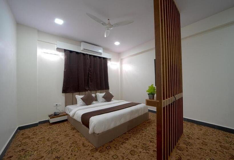 Standard-huone, Jurkis Kolhapur