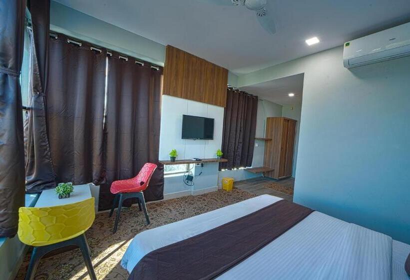 Standard-huone, Jurkis Kolhapur