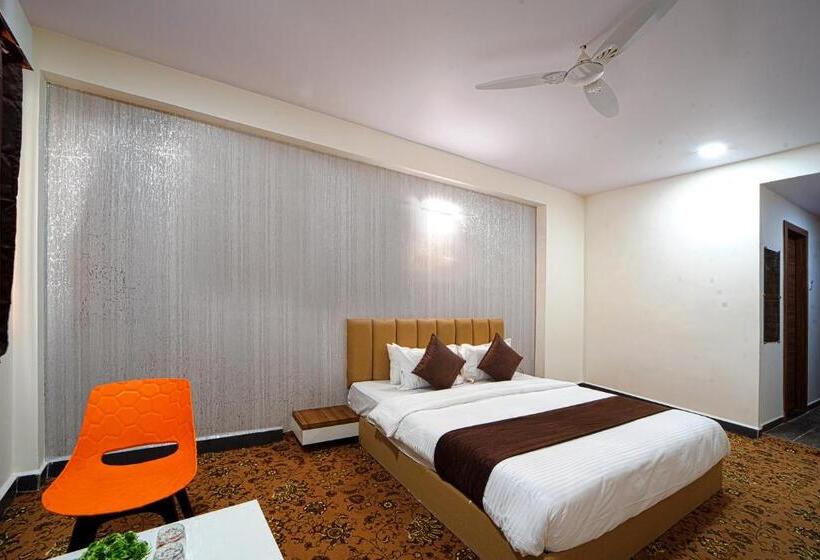 Deluxe-huone, Jurkis Kolhapur