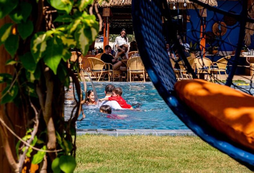 اتاق لوکس چهار تخته, Solarium De Gostoso