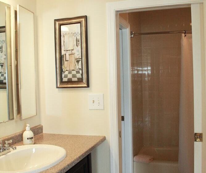 2 Bedrooms Suite Sea View, Seashell Motel