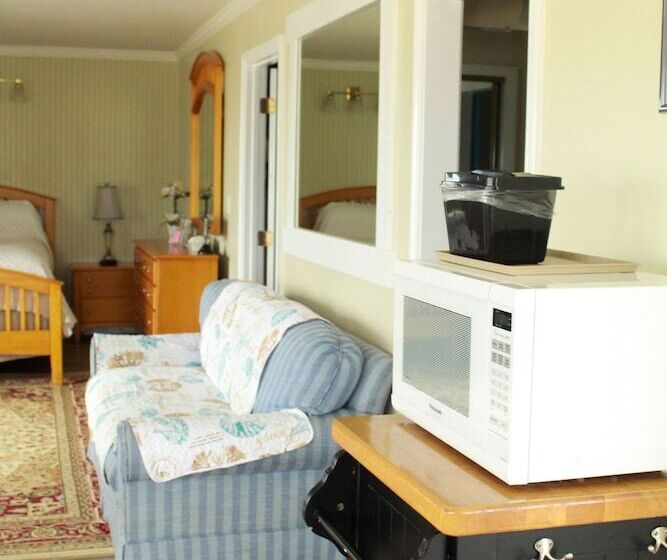 2 Bedrooms Suite Sea View, Seashell Motel