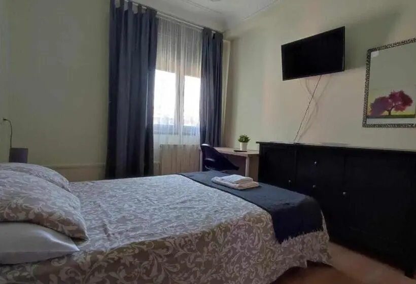バルコニー付きデラックスルーム, Fliphouse Rooms Pensión