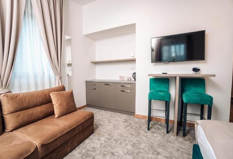 اتاق سوپریور سه تخته, Forest