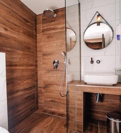 آپارتمان 2 خوابه, Forest