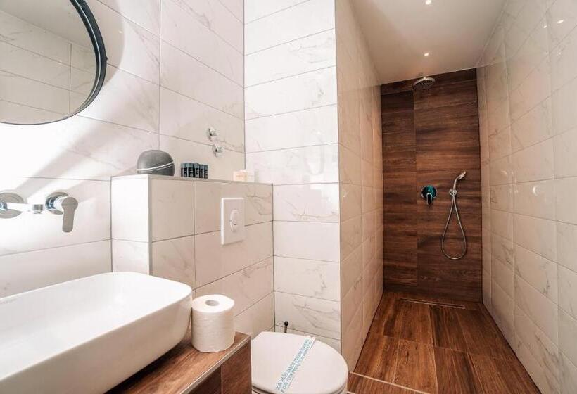 اتاق استاندارد, Forest