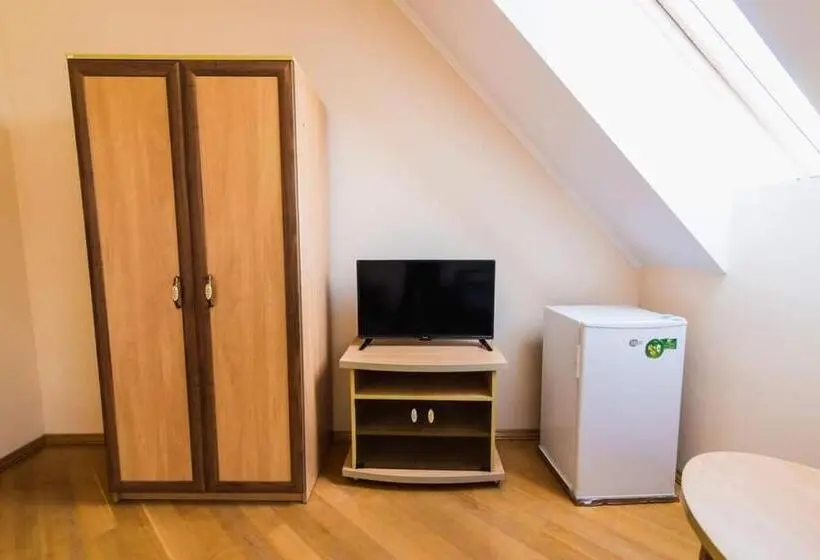 Economy Yhden Hengen Huone, Koncha Zaspa Spa