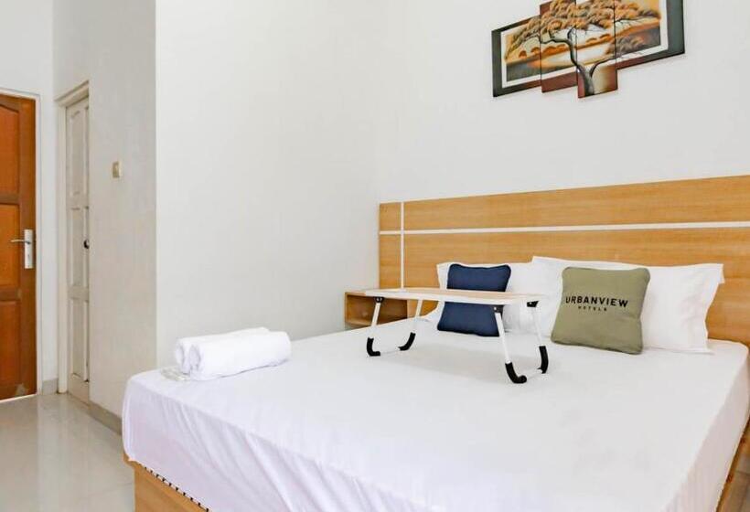 غرفة سوبيريور, Urbanview Hotel Bundaran Besar Palangkaraya By Reddoorz