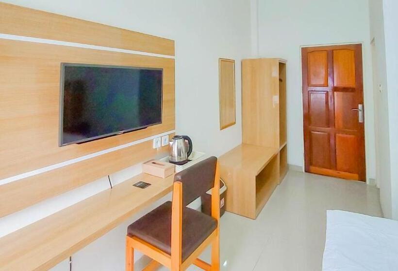Номер Economy, Urbanview Hotel Bundaran Besar Palangkaraya By Reddoorz
