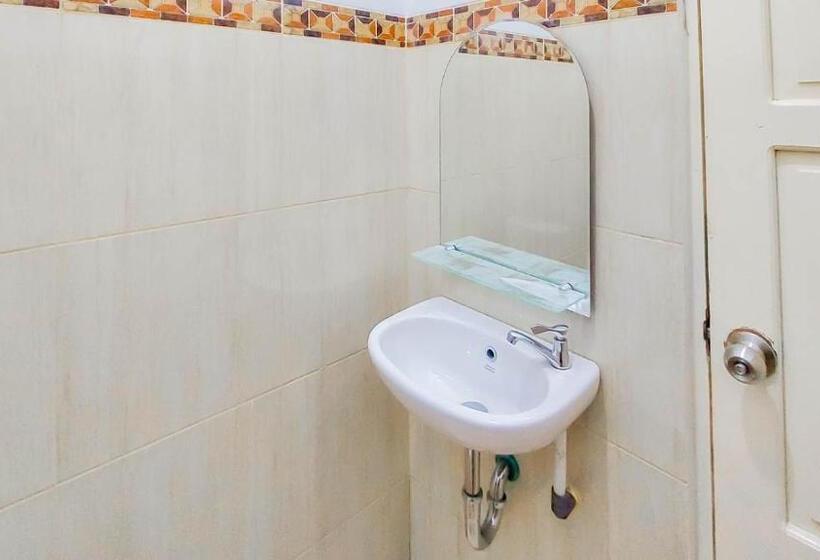 غرفة إقتصادية, Urbanview Hotel Bundaran Besar Palangkaraya By Reddoorz