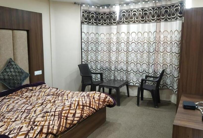 اتاق استاندارد چهار تخته, Zoon Dabb Srinagar Airport Kashmir
