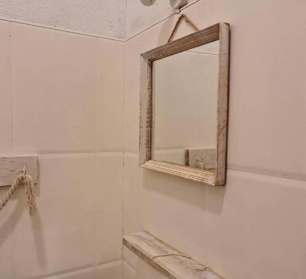 Quarto Estandar, Frida House