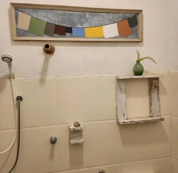 اتاق لوکس با چشمانداز باغ, Frida House