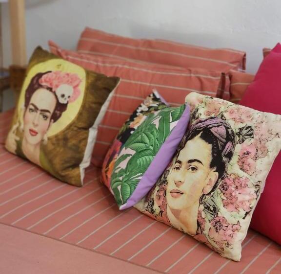 Quarto Deluxe Vista Jardim, Frida House