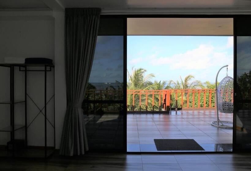 اتاق خانوادگی با چشمانداز دریا, Kudhi Boli Beach House