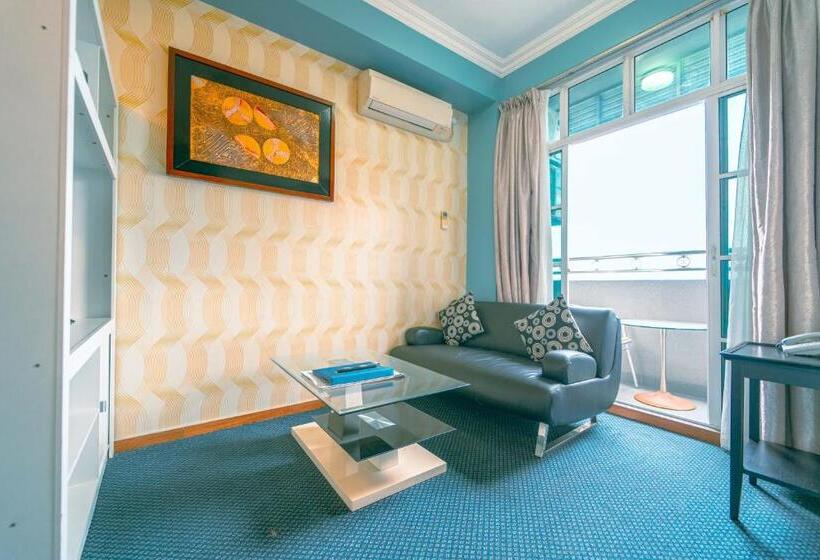Deluxe Suite Sea View, Umet Seaview Hotel With Free Roundtrip Airport Pick Up And Drop Off