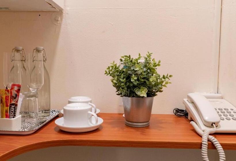 Deluxe Suite Sea View, Umet Seaview Hotel With Free Roundtrip Airport Pick Up And Drop Off