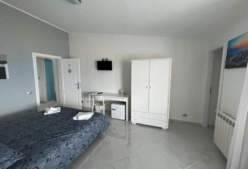 带海景标准四人间, Villa Ludo A Zambrone Tropea