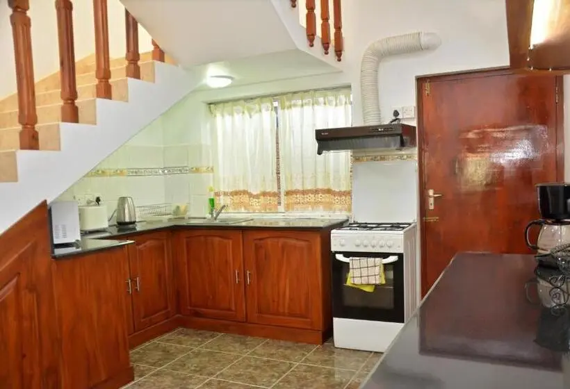 身障者適用スタンダードルーム, Yolanda Villa Negombo