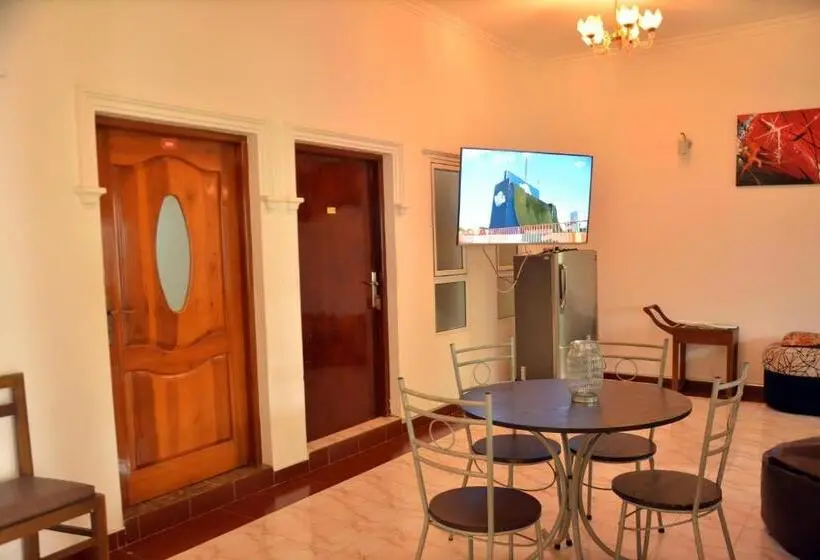 バルコニー付きスタンダードトリプルルーム, Yolanda Villa Negombo