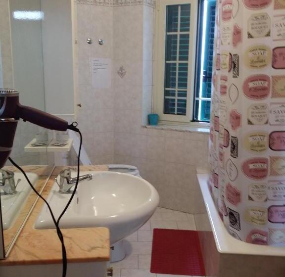 Номер Стандарт, Short Lets Affittacamere