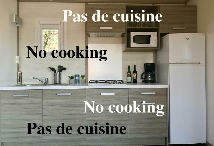 Бунгало Стандарт, Les Suites De Pertamina