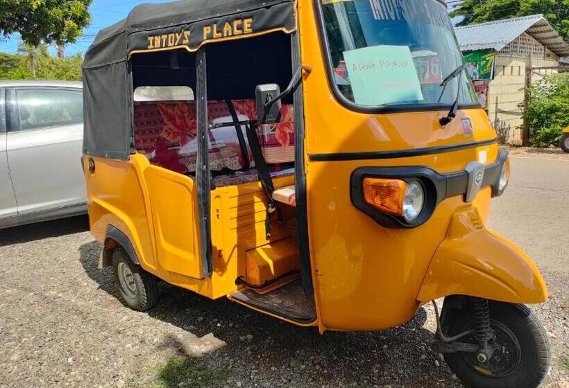 Quarto Familiar, Intoy S Place