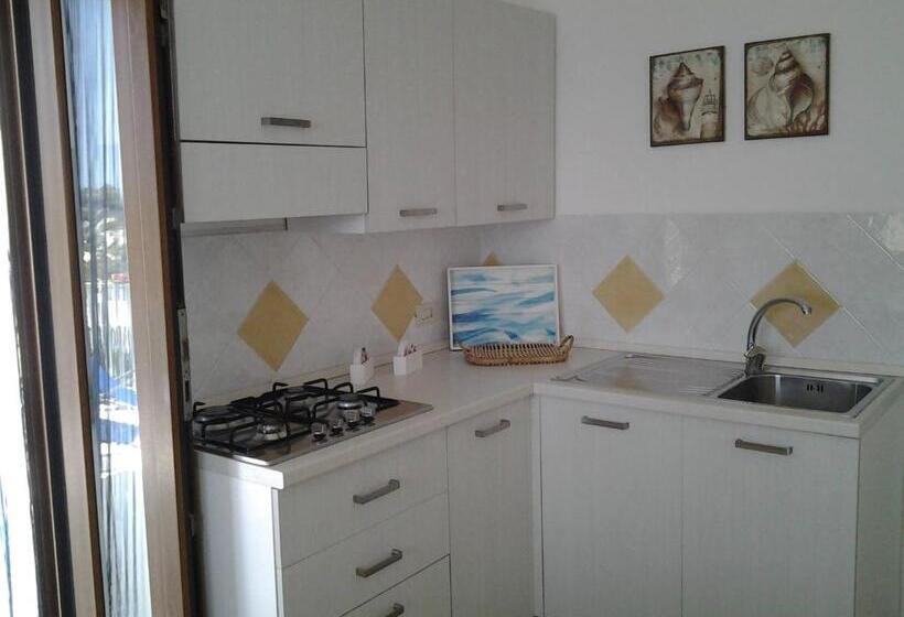 آپارتمان 1 خوابه با چشمانداز دریا, Ponza Le Forna