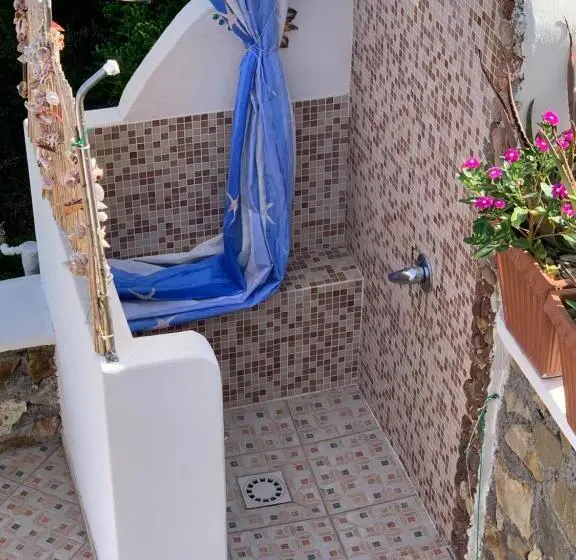 ３ベッドルームアパートメント, Ponza Le Forna