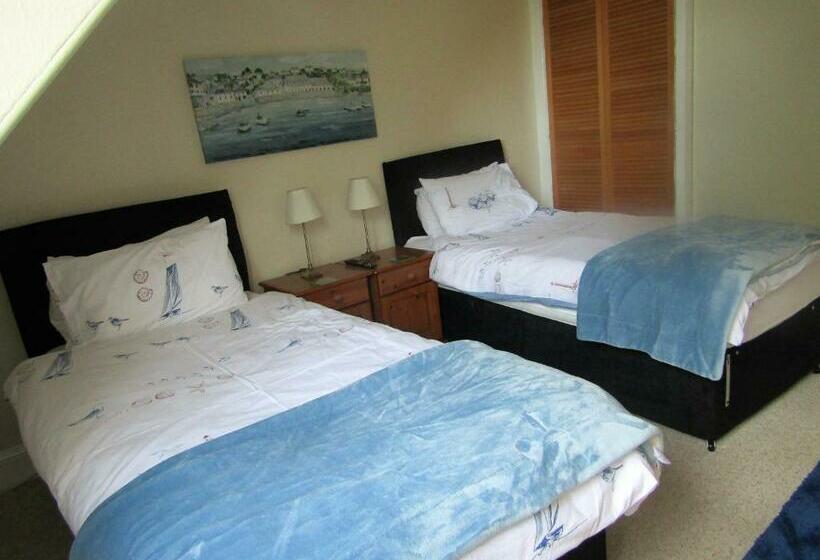 スタンダードルーム, The Old Post House