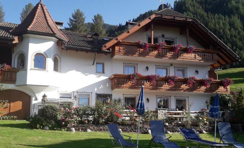 스탠다드 발코니 스튜디오, Mair Am Hof