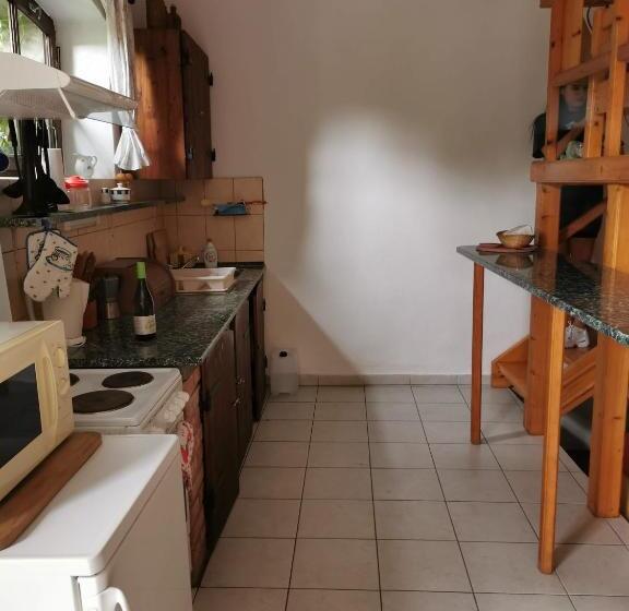 ２ベッドルームアパートメント, Helesfa Vendégház