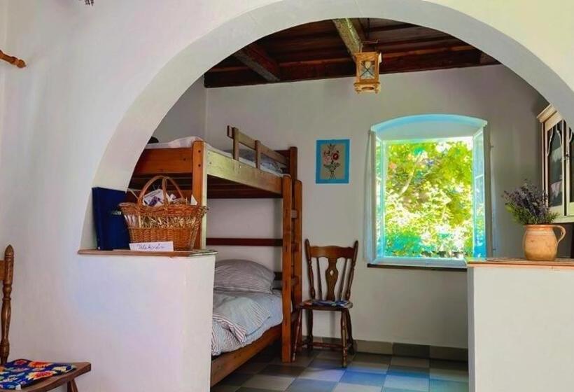 Хижина, Helesfa Vendégház