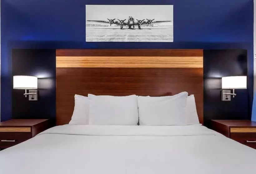キングサイズベッドのスタンダードルーム, Avion Inn Near Lga Airport, Ascend Hotel Collection