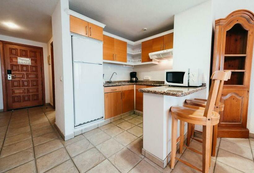 דירת חדר נוף לים, Beverly Hills Suites   Excel Hotels & Resorts