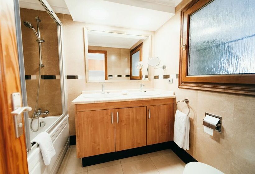 Апартаменты 2 Спальни, Beverly Hills Suites   Excel Hotels & Resorts