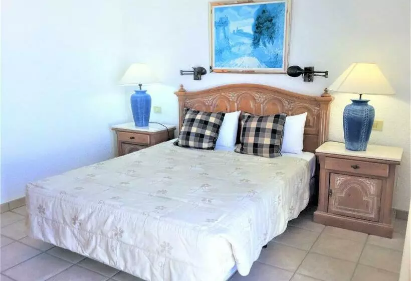 آپارتمان 2 خوابه با چشم‌انداز دریا, Ona Beverly Hills Suites