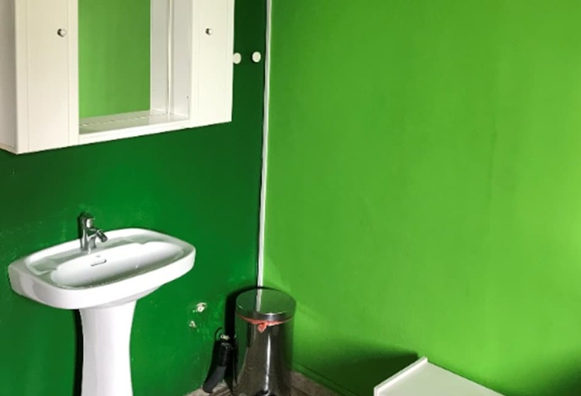 Chambre Standard Salle de Bains Commune, Pensión Apolo Xi