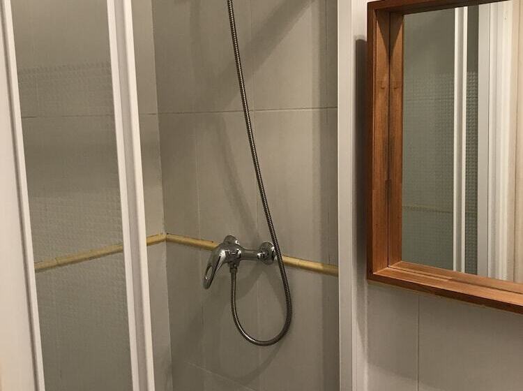 Chambre Triple Standard, Pensión Apolo Xi